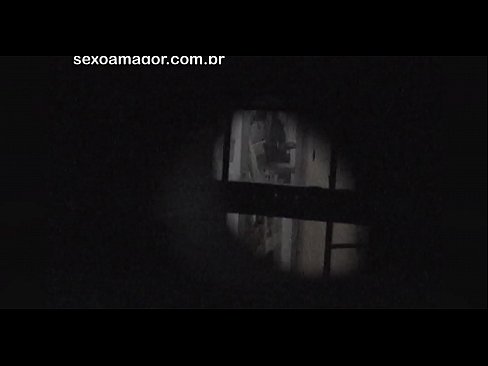 ❤️ Блонді таємно знімає на відео сусідський вуайерист, прихований за порожнистими цеглами ❤ Секс на uk.kassavrn.ru ❌️